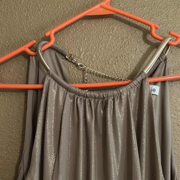 Worn once. Shimmery sleeveless dress - Picture 2 of 6
